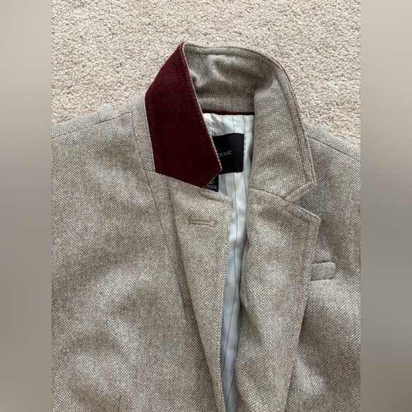 Banana Republic Women’s Wool Blazer, Tailored Fit - Picture 5 of 6